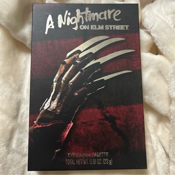 Sold Out: Nightmare on Elm Street 12 Eyeshadow Palette - Picture 2 of 12